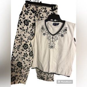 Kaktus Blk/Wht flowery capris Sz L Mountain Lake sleeveless Blk/Wht top Sz XL
